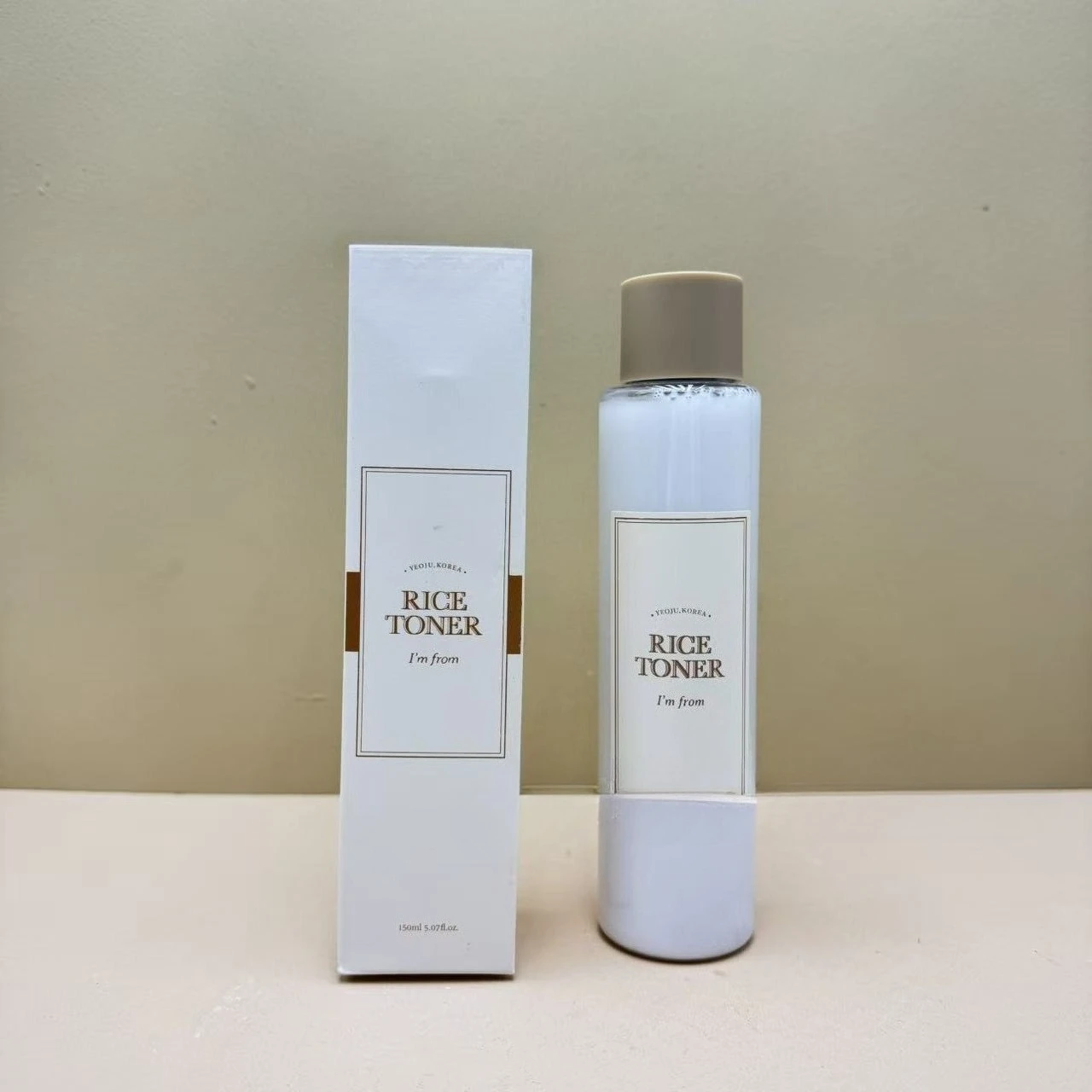 Imfrom rice toner hydrating moisturizing lotion skin care nutrient solution 150ML
Imfrom rice toner hydrating moisturizing lotion skin care nutrient solution 150ML