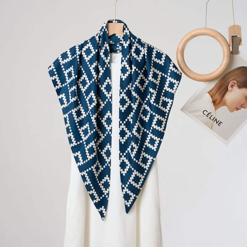 Retro Old Money Wind Triangular Scarf Neck High-end Scarf Decorative Wear Waist Seal Belt Imitation Silk Triangular Silk Scarf
Retro Old Money Wind Triangular Scarf Neck High-end Scarf Decorative Wear Waist Seal Belt Imitation Silk Triangular Silk Scarf