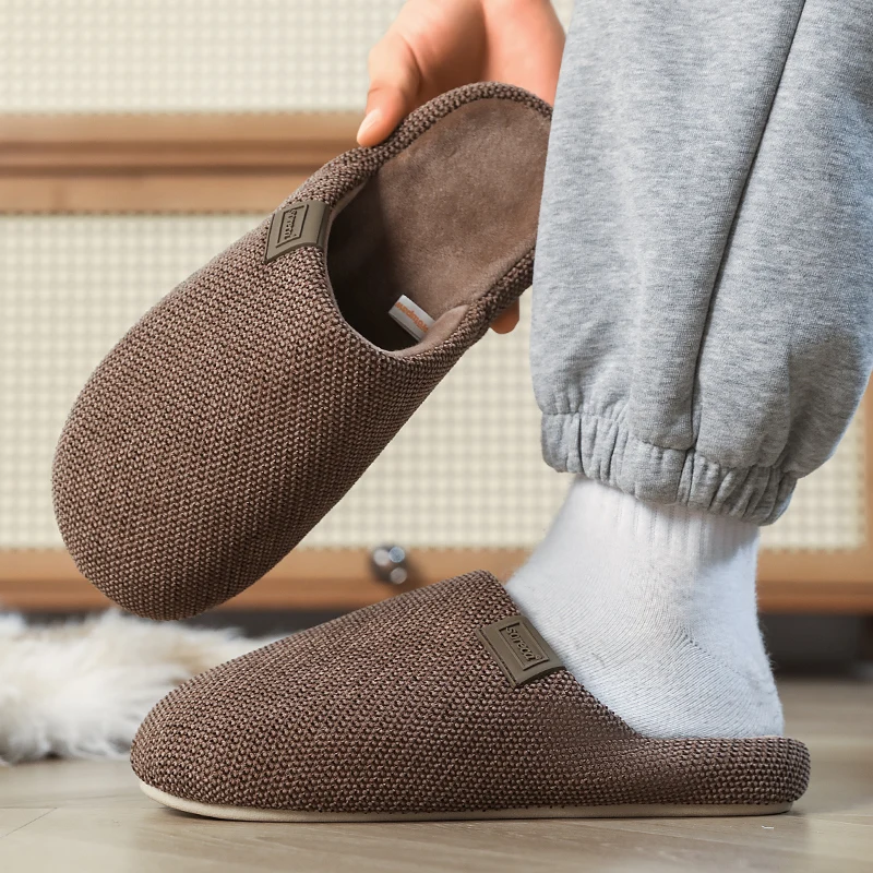 New men's home-style half-slipper in autumn-winter 2025, plush anti-slip and warm cotton slippers
New men's home-style half-slipper in autumn-winter 2025, plush anti-slip and warm cotton slippers