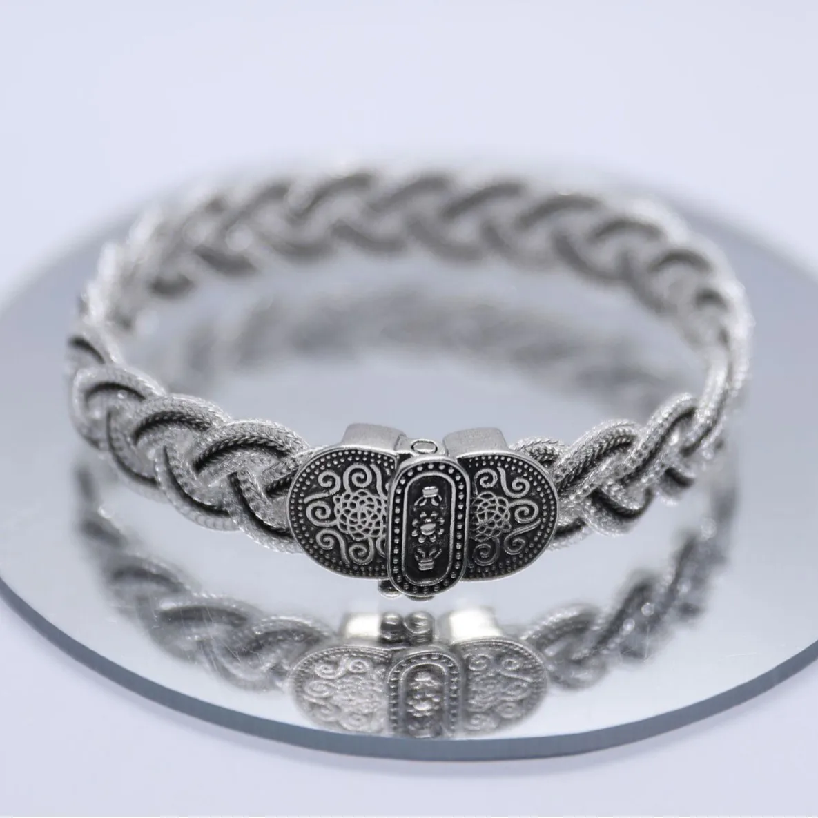 2026 New Silver Plated Turkish Braided Bracelet - Vintage Distressed, Niche INS Style, Couple Jewelry
2026 New Silver Plated Turkish Braided Bracelet - Vintage Distressed, Niche INS Style, Couple Jewelry