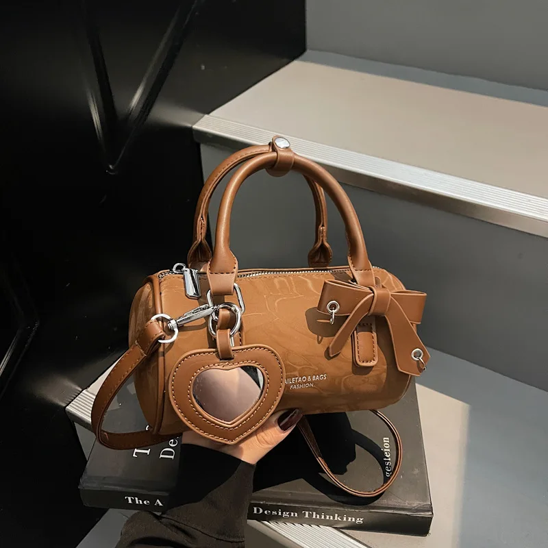 2025 New Bow Accent Cylinder Bag for Women, Chic Top Handle Shoulder Crossbody, Versatile Tube Purse, Sophisticated & Elegant
2025 New Bow Accent Cylinder Bag for Women, Chic Top Handle Shoulder Crossbody, Versatile Tube Purse, Sophisticated & Elegant