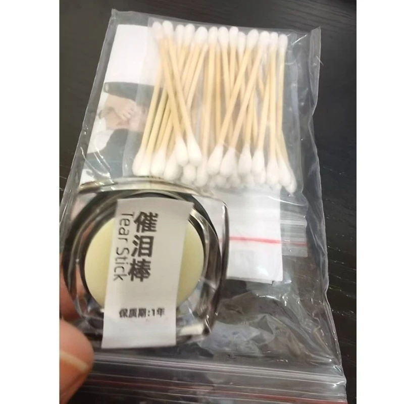 Tear stick, film and television special effects, makeup, tears, tears, actors, teardrops, fake crying artifact for filming
Tear stick, film and television special effects, makeup, tears, tears, actors, teardrops, fake crying artifact for filming