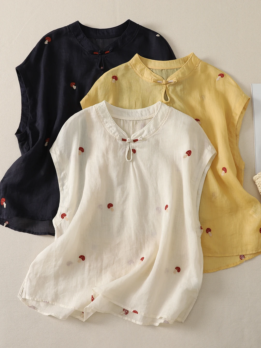 New Chinese Style Embroidered Heavy Work Stand Collar Button up Short Sleeve Shirt Women Summer Vintage Art Slimming Top
New Chinese Style Embroidered Heavy Work Stand Collar Button up Short Sleeve Shirt Women Summer Vintage Art Slimming Top