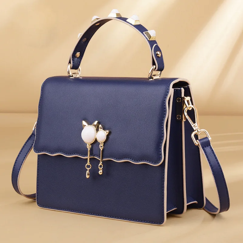 Trendy Women's Single Shoulder Crossbody Chain Small Square Bag High Quality Fashionable Versatile Fresh Sweet Style Leather
Trendy Women's Single Shoulder Crossbody Chain Small Square Bag High Quality Fashionable Versatile Fresh Sweet Style Leather