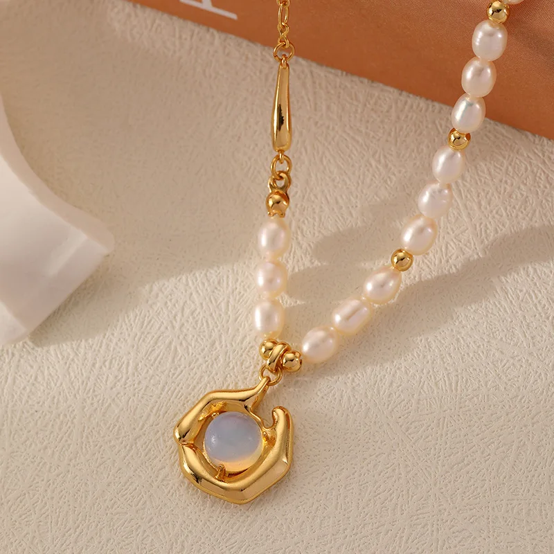 Russia Style Retro Moonstone Pendant Natural Freshwater Pearl Strand Necklace for Women Versatile Niche Exquisite Clavicle Chain
Russia Style Retro Moonstone Pendant Natural Freshwater Pearl Strand Necklace for Women Versatile Niche Exquisite Clavicle Chain