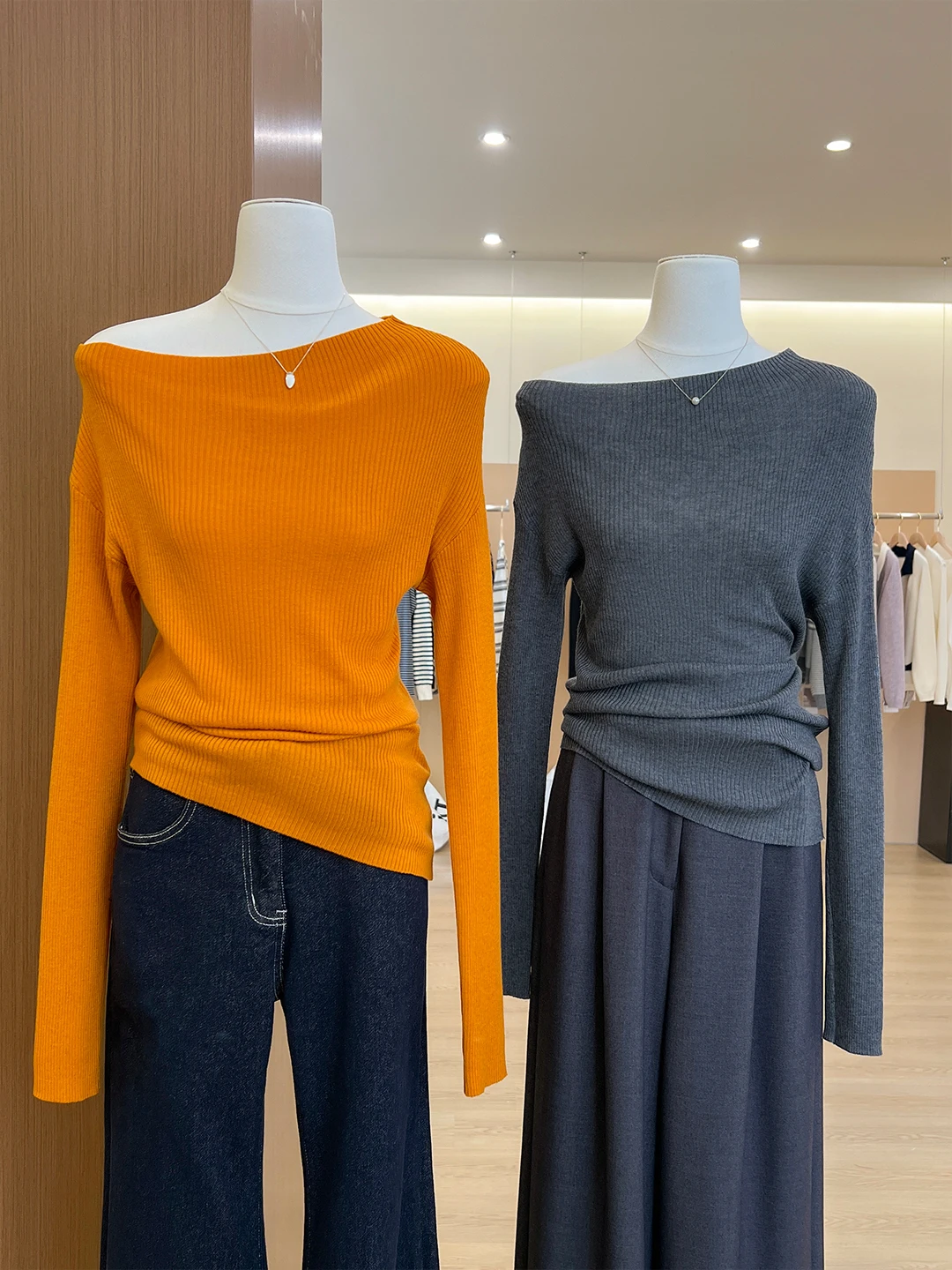Sexy Shoulder Bared Knitted Top Women's Slim Fit Casual Style Long Sleeve Inner Wear Base Layer Orange Color Spring Autumn
Sexy Shoulder Bared Knitted Top Women's Slim Fit Casual Style Long Sleeve Inner Wear Base Layer Orange Color Spring Autumn