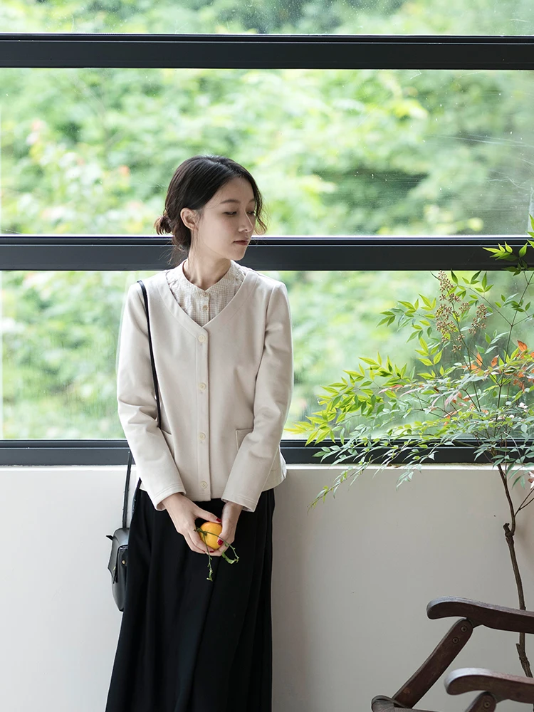 Женская модная куртка Ele V-Ne ort Jaet 2QDA208 оригинального дизайна для повседневной носки, из смесового полиэстера, осенняя коллекция
Женская модная куртка Ele V-Ne ort Jaet 2QDA208 оригинального дизайна для повседневной носки, из смесового полиэстера, осенняя коллекция