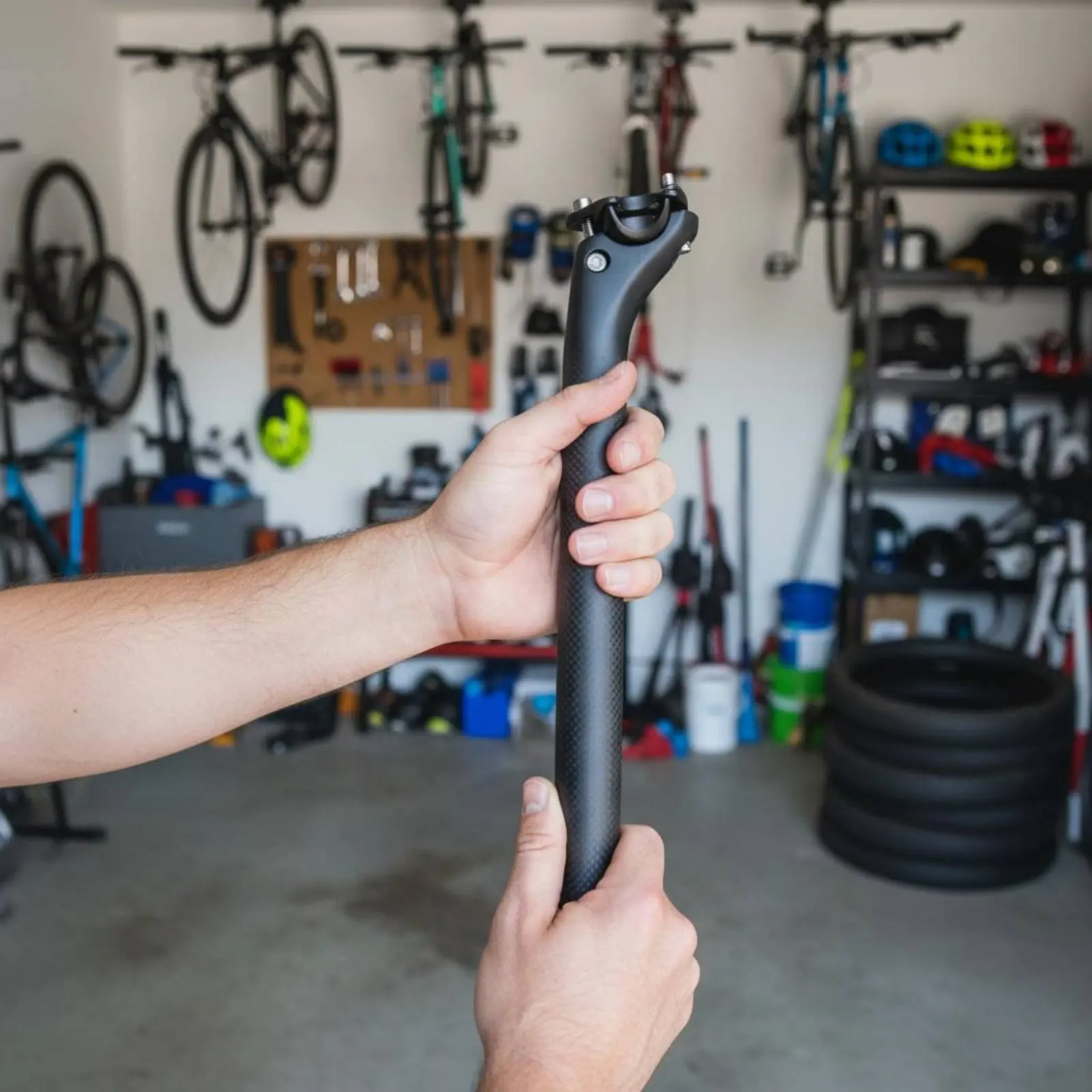 Carbon Fiber Seatpost Lightweight Mountain Bike Seatpost Road Bike Seat Post Long-Lasting
Carbon Fiber Seatpost Lightweight Mountain Bike Seatpost Road Bike Seat Post Long-Lasting