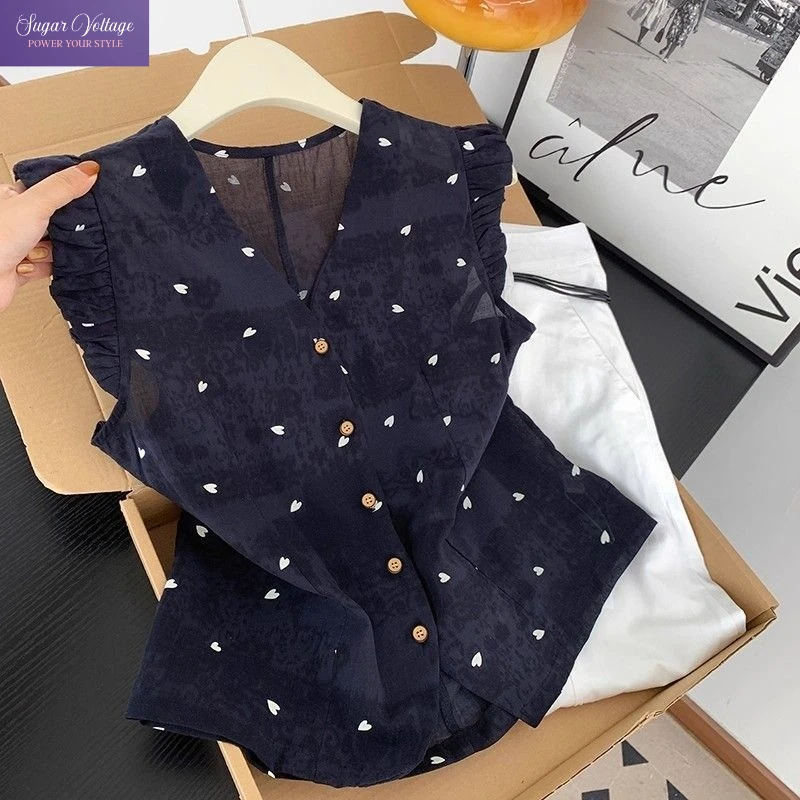 Korean Chic Elegant Polka Dot V Neck Shirt Women Summer 2025 Slim Fit Button Down Blouse Luxury Office Lady Minimalist Youthful
Korean Chic Elegant Polka Dot V Neck Shirt Women Summer 2025 Slim Fit Button Down Blouse Luxury Office Lady Minimalist Youthful