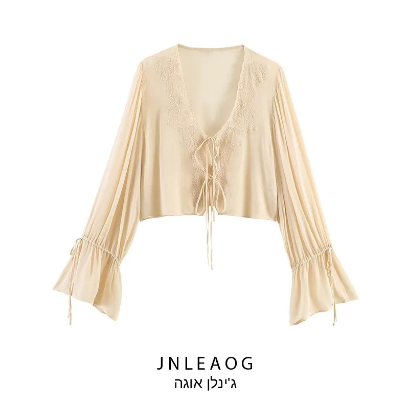 Fashionable Knot Embroidered Top Women's Shirt Spring New Style Polyester Fabric Long Sleeve V-Neck Short Length
Fashionable Knot Embroidered Top Women's Shirt Spring New Style Polyester Fabric Long Sleeve V-Neck Short Length