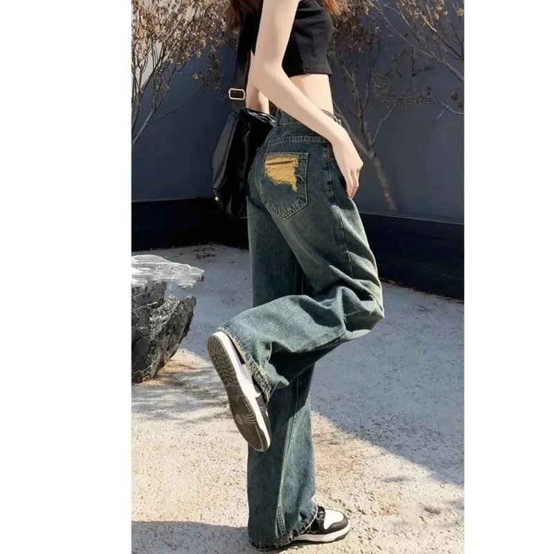 Джинсы с прямыми штанинами, женские повседневные джинсовые брюки, свободный крой с высокой талией, светло-голубые, с широкими штанинами, винтажные рваные осенние брюки, новый дизайн
Джинсы с прямыми штанинами, женские повседневные джинсовые брюки, свободный крой с высокой талией, светло-голубые, с широкими штанинами, винтажные рваные осенние брюки, новый дизайн
