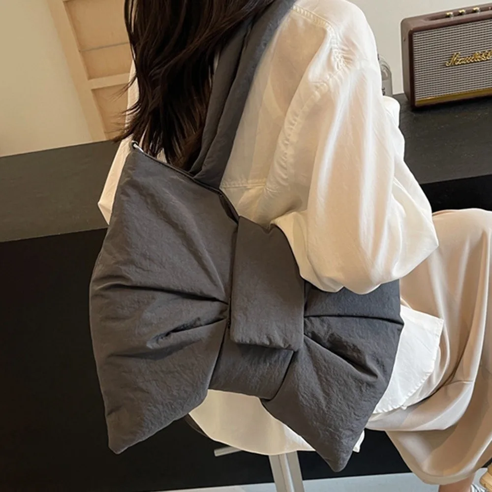 Korean Style Ruched Bowknot Shoulder Bag Cotton Padded Large Capacity Nylon Quilted Tote Bag Soft Stylish Crossbody Bags
Korean Style Ruched Bowknot Shoulder Bag Cotton Padded Large Capacity Nylon Quilted Tote Bag Soft Stylish Crossbody Bags