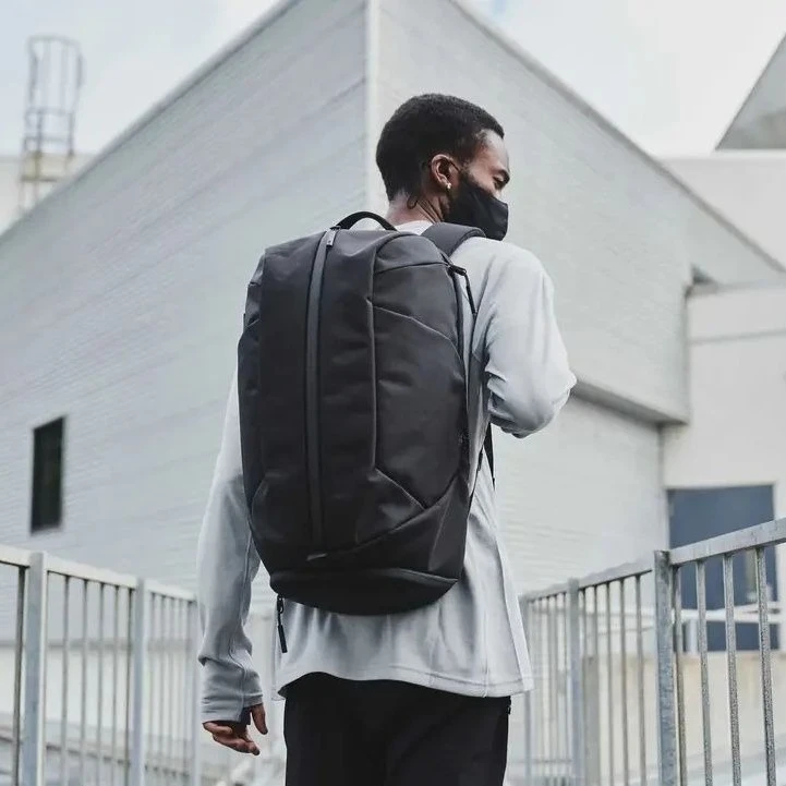 Business Travel Waterproof Backpack Large Capacity 2 in 1 Convertible Duffel Outdoor Commute Travel Bag
Business Travel Waterproof Backpack Large Capacity 2 in 1 Convertible Duffel Outdoor Commute Travel Bag