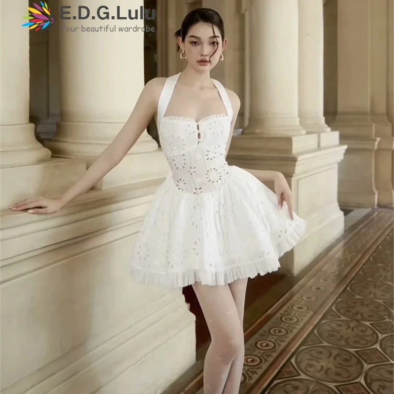 EDGLuLu White Hollow Embroidery Lace Strapless Birthday Dresses Luxury Lace-Up Backless Patchwork Mesh Mini Party Dresses 0219
EDGLuLu White Hollow Embroidery Lace Strapless Birthday Dresses Luxury Lace-Up Backless Patchwork Mesh Mini Party Dresses 0219