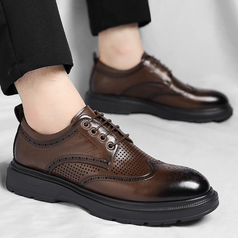 Fashion Business Men's Round Headed Punched Oxford Shoes Summer Breathable Lightweight Lace Up Comfortable Casual Leather Shoes
Fashion Business Men's Round Headed Punched Oxford Shoes Summer Breathable Lightweight Lace Up Comfortable Casual Leather Shoes