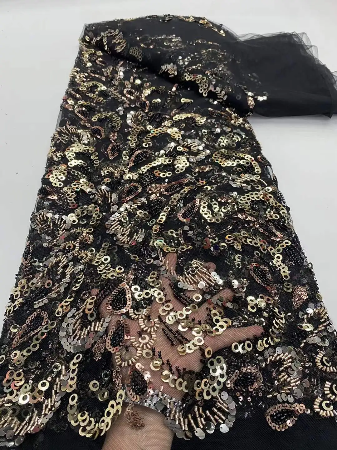 Latest African Lace Fabric 2025 Sequins Beaded Embroidery Groom Nigerian Bridal High Quality French Tulle Lace Fabric For Sewing
Latest African Lace Fabric 2025 Sequins Beaded Embroidery Groom Nigerian Bridal High Quality French Tulle Lace Fabric For Sewing