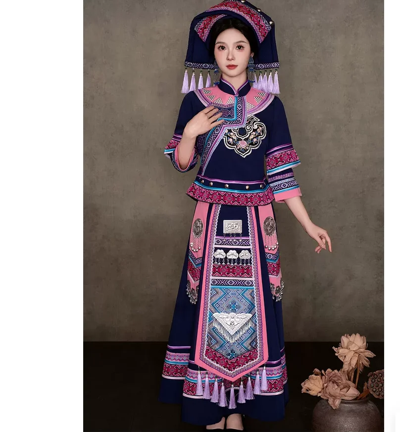 Guangxi Zhuang ethnic group traditional adult dance costume long skirt
Guangxi Zhuang ethnic group traditional adult dance costume long skirt