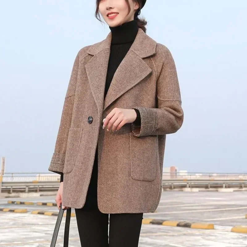 Splicing Mixtures Jacket Woman Plain Single Novelty Fashion 2024 Casual Padded Wool Blend Coat for Women Luxury Hot New In Cheap
Splicing Mixtures Jacket Woman Plain Single Novelty Fashion 2024 Casual Padded Wool Blend Coat for Women Luxury Hot New In Cheap