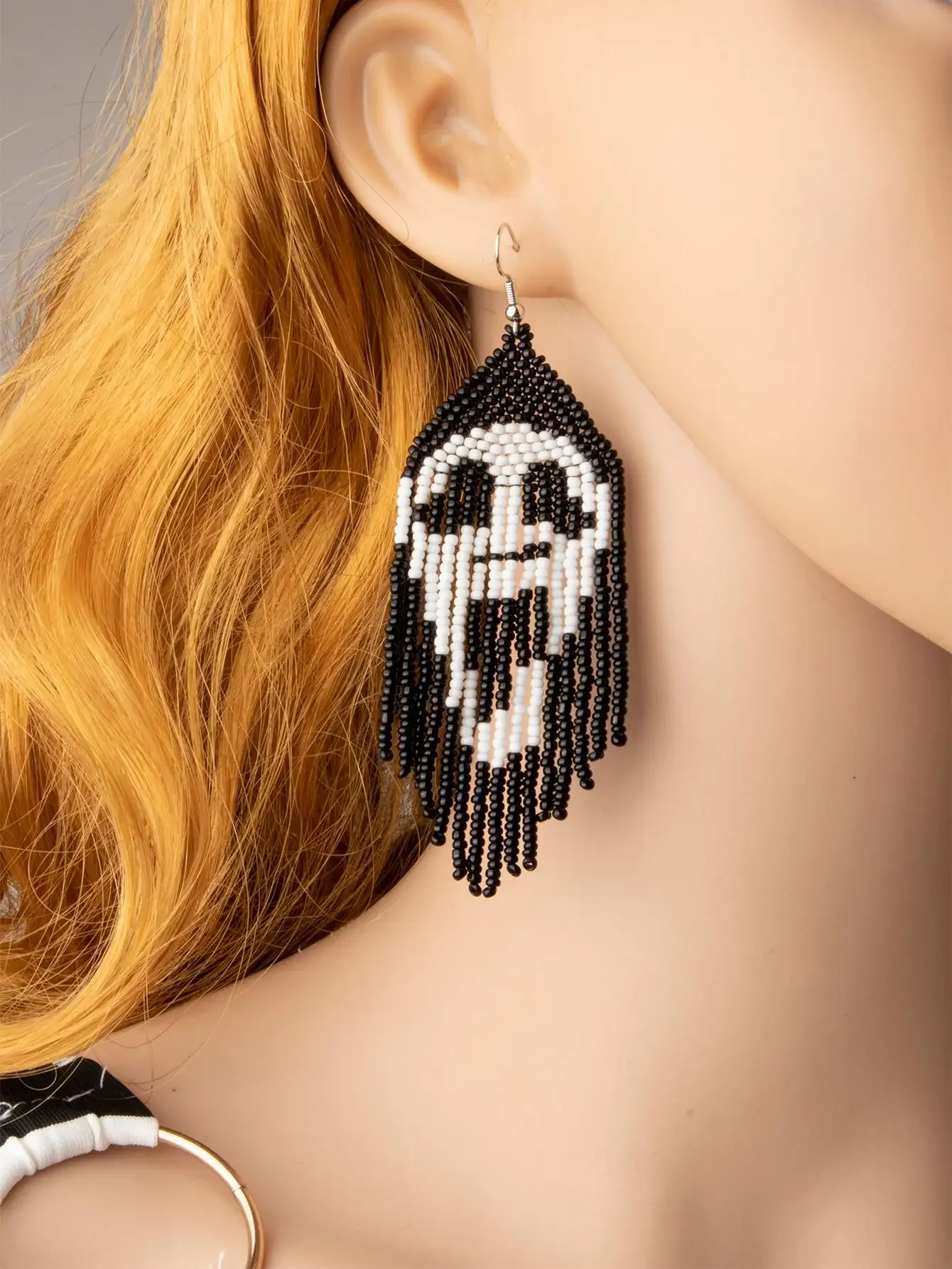 1pair Fashionable Glass Skull Pattern Beaded Tassel Decor Drop Earrings For Women For Summer
1pair Fashionable Glass Skull Pattern Beaded Tassel Decor Drop Earrings For Women For Summer