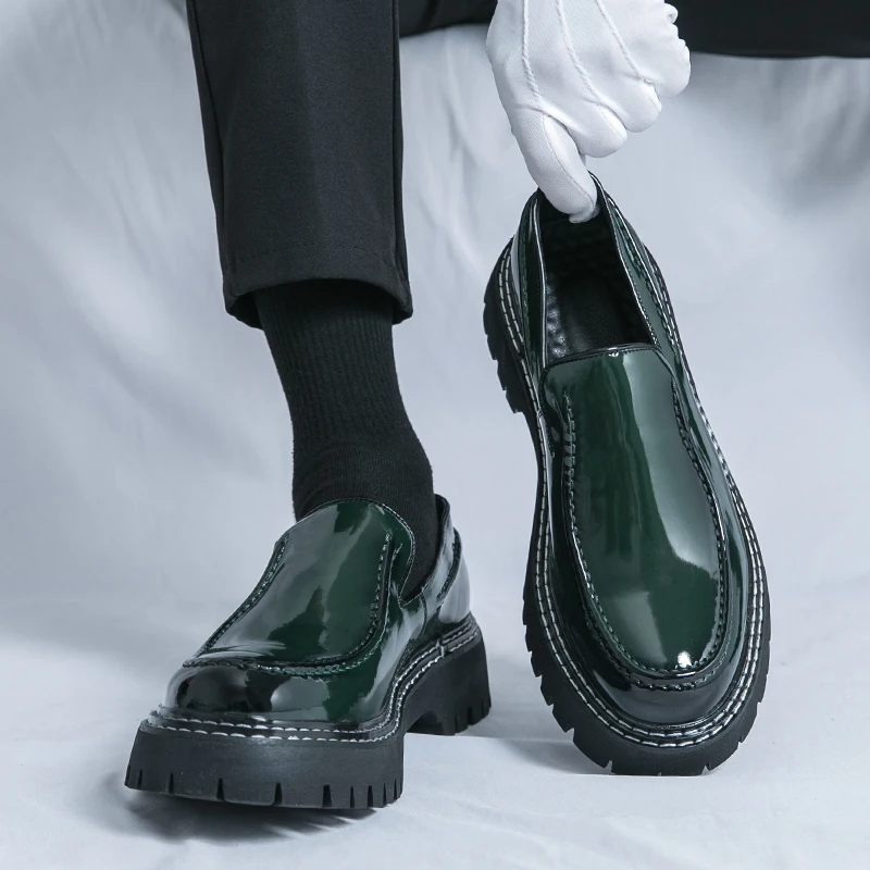 Retro Casual Shoes Elegantes Male Business Shoes Formal Dress Round Headed Green Loafers British Style Leather Mens Oxford Shoes
Retro Casual Shoes Elegantes Male Business Shoes Formal Dress Round Headed Green Loafers British Style Leather Mens Oxford Shoes