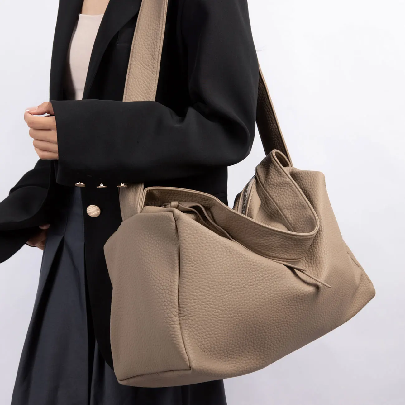 Large women's bag PU Drawstring decorative shoulder strap adjustable polka-dot bag Daily commute y2k bag durable tote bag
Large women's bag PU Drawstring decorative shoulder strap adjustable polka-dot bag Daily commute y2k bag durable tote bag
