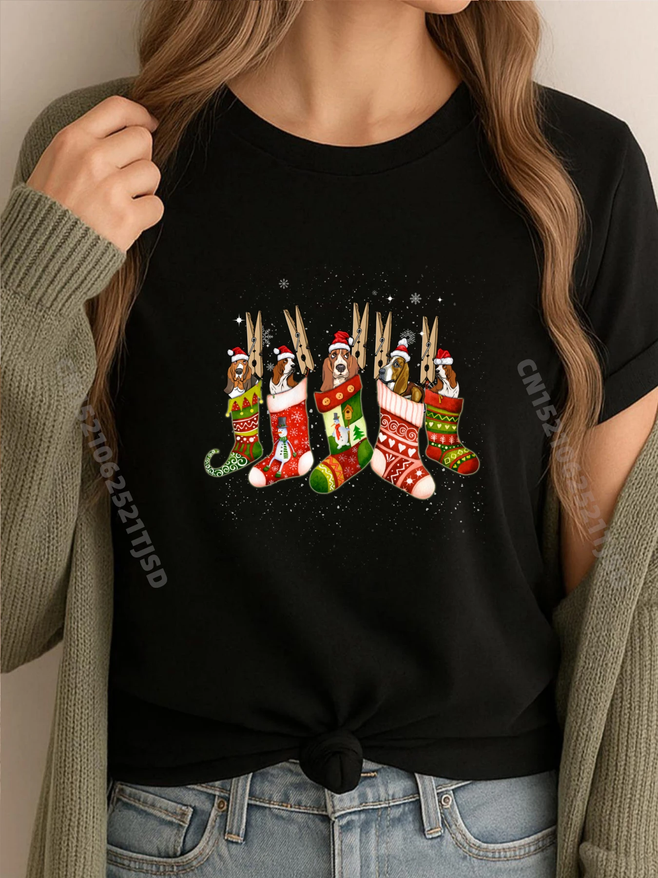 Basset Hound Dog In Christmas Sock Santa Hat Xmas Dog Lover Designer T Shirt Woman T Shirt Man Tee Shirt for Woman Classic
Basset Hound Dog In Christmas Sock Santa Hat Xmas Dog Lover Designer T Shirt Woman T Shirt Man Tee Shirt for Woman Classic