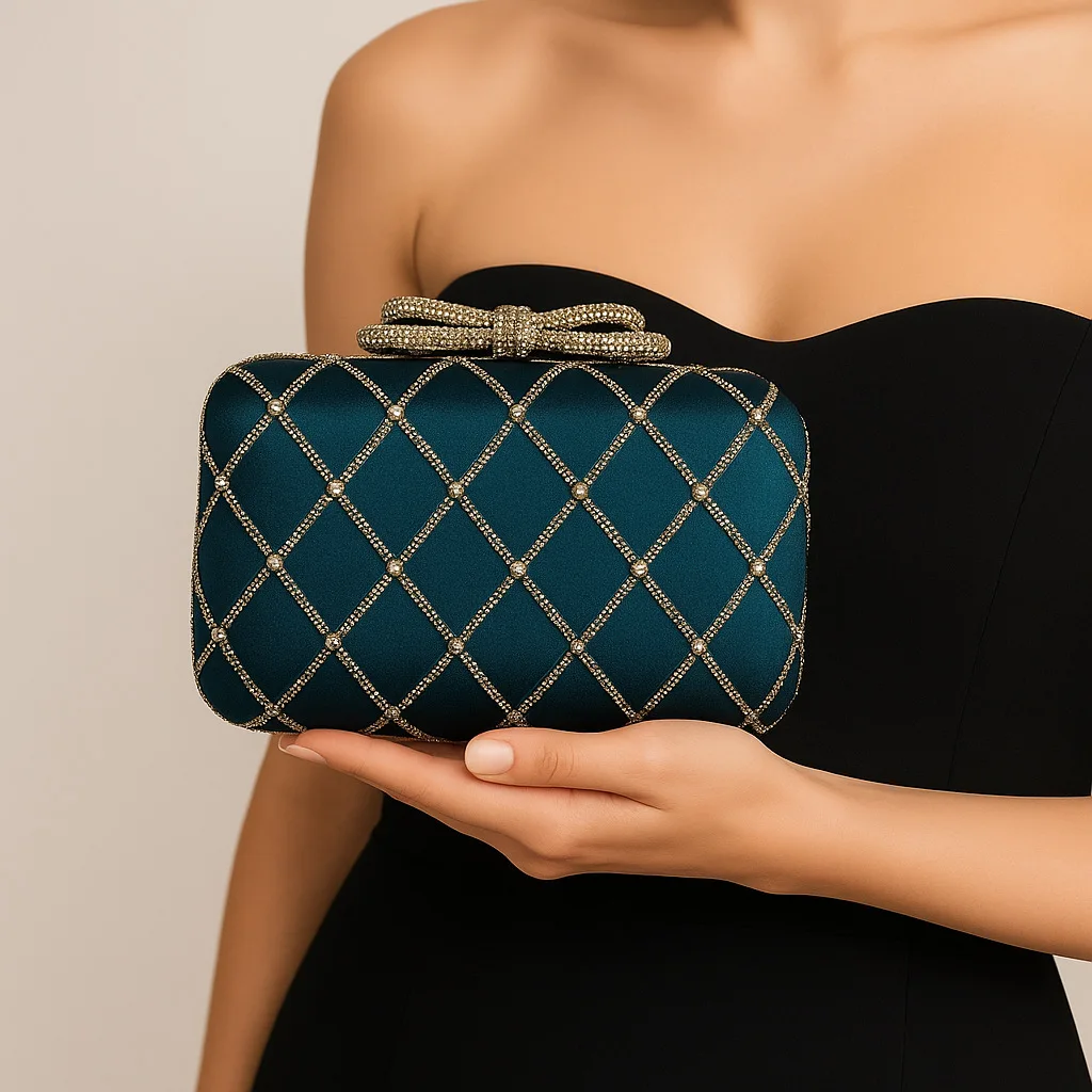 2026 Cross-Border New Silk Rhinestone-Shaped Diamond Lattice Bag Single Shoulder Evening Clutch Bag Fashion Dinner Bag Luxury
2026 Cross-Border New Silk Rhinestone-Shaped Diamond Lattice Bag Single Shoulder Evening Clutch Bag Fashion Dinner Bag Luxury