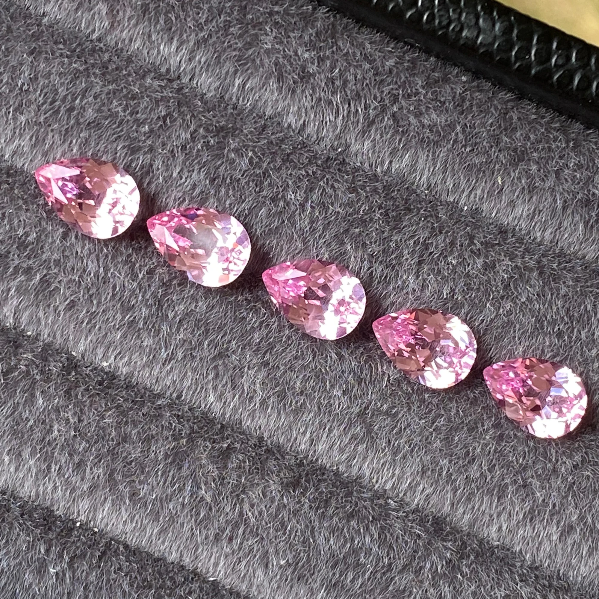 Eme jewe Lab Grown Sapphire Cherry Blossom Pink Pear Cut Gemstone for Charms Advanced Jewelry Making Material With Certificate
Eme jewe Lab Grown Sapphire Cherry Blossom Pink Pear Cut Gemstone for Charms Advanced Jewelry Making Material With Certificate