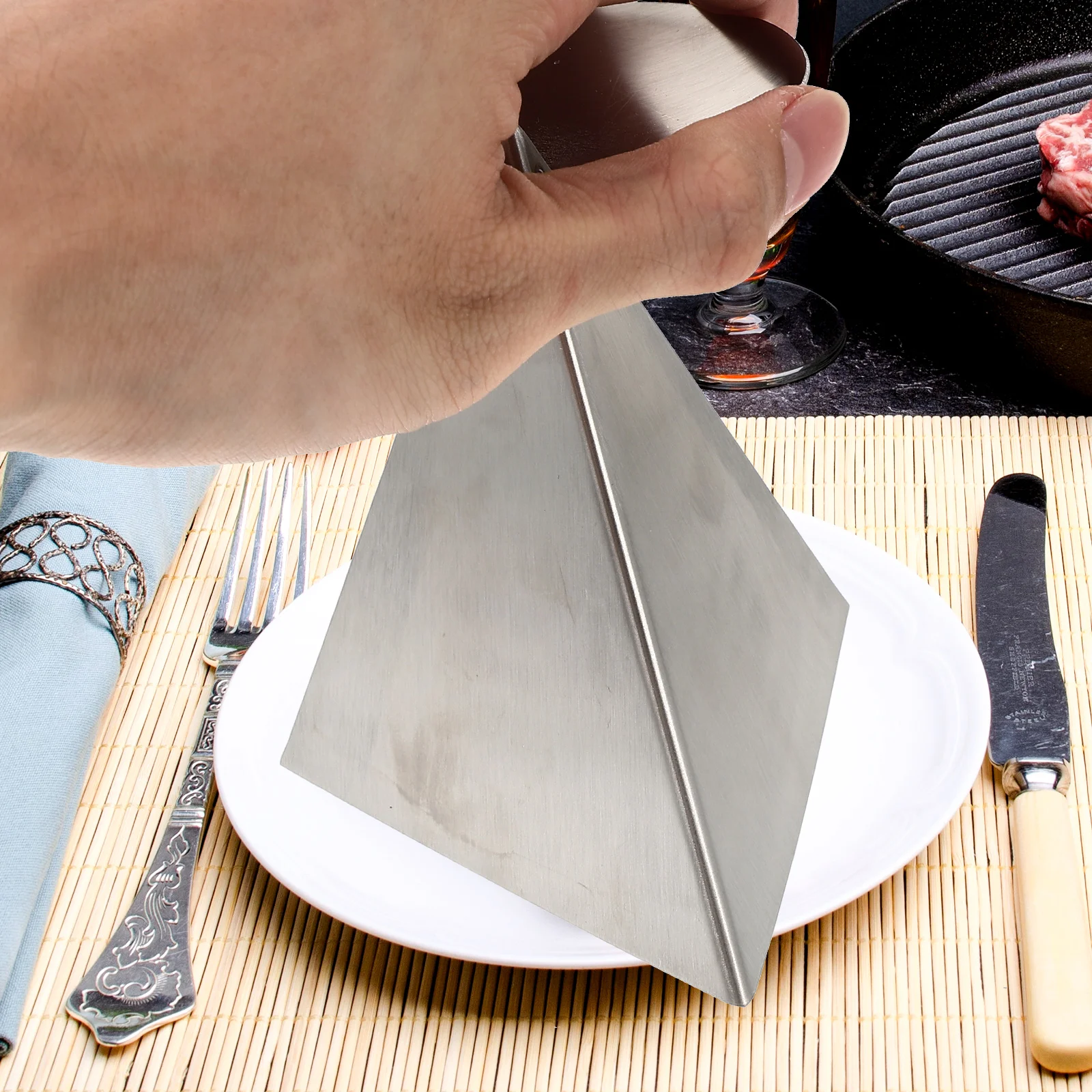2pcs PagodaShaped Meat Molds StainlessSteel Home Cooking Restaurant Food Shaper Ring Mold Cake Mousse DIY Tray Moulds Reusable
2pcs PagodaShaped Meat Molds StainlessSteel Home Cooking Restaurant Food Shaper Ring Mold Cake Mousse DIY Tray Moulds Reusable