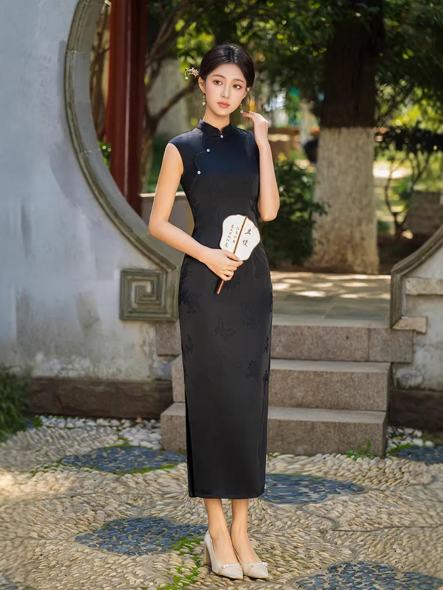 Vintage Sleeveless Qipao Women Butterfly Jacquard Satin Chesongam Chinese Style Dress Elegant Party Vestidos
Vintage Sleeveless Qipao Women Butterfly Jacquard Satin Chesongam Chinese Style Dress Elegant Party Vestidos