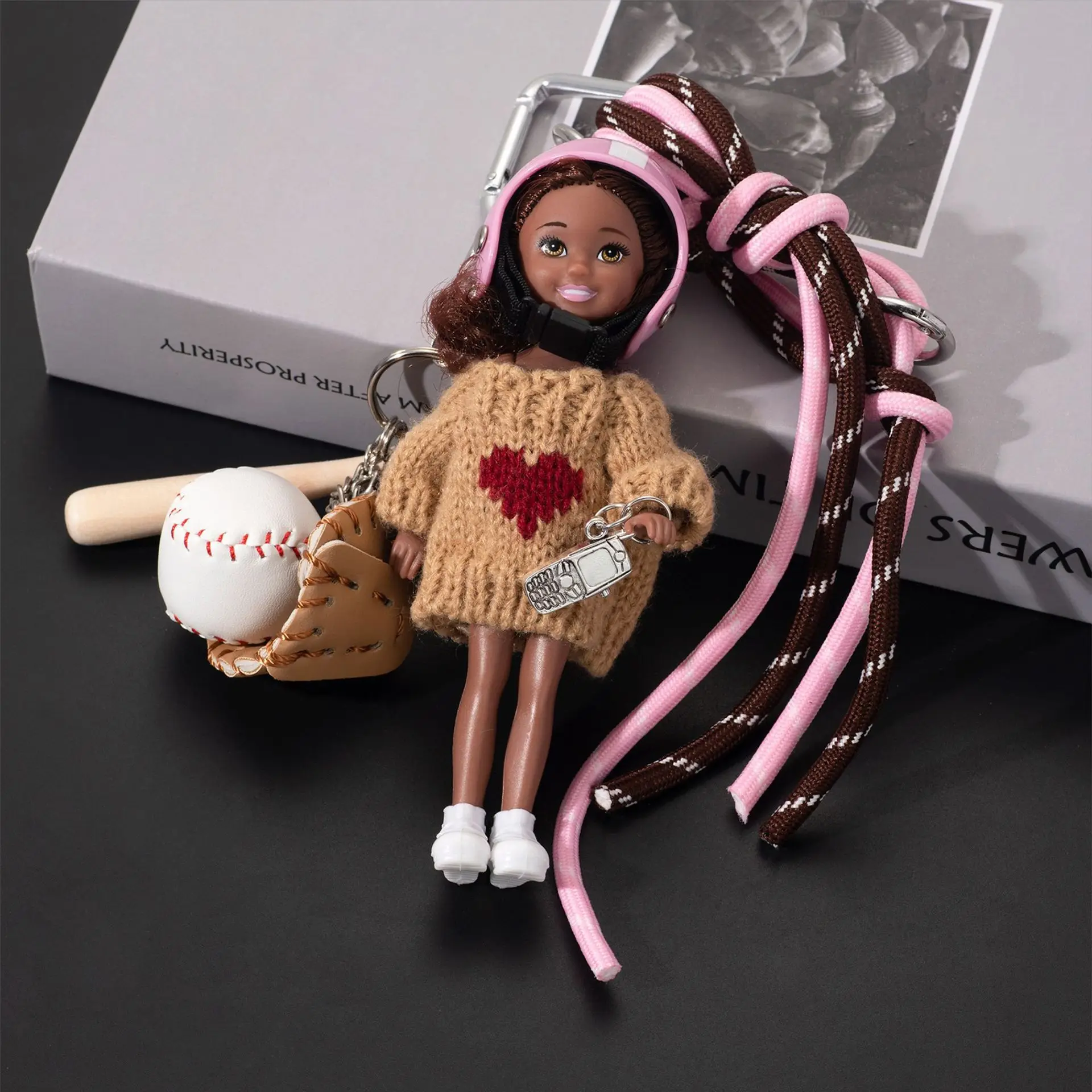 Fashion African Black Curly Hair Baseball Accessories Helmet Princess Dolll Keychain Pendant Cartoon Girl Bag Decor Cute Gift
Fashion African Black Curly Hair Baseball Accessories Helmet Princess Dolll Keychain Pendant Cartoon Girl Bag Decor Cute Gift