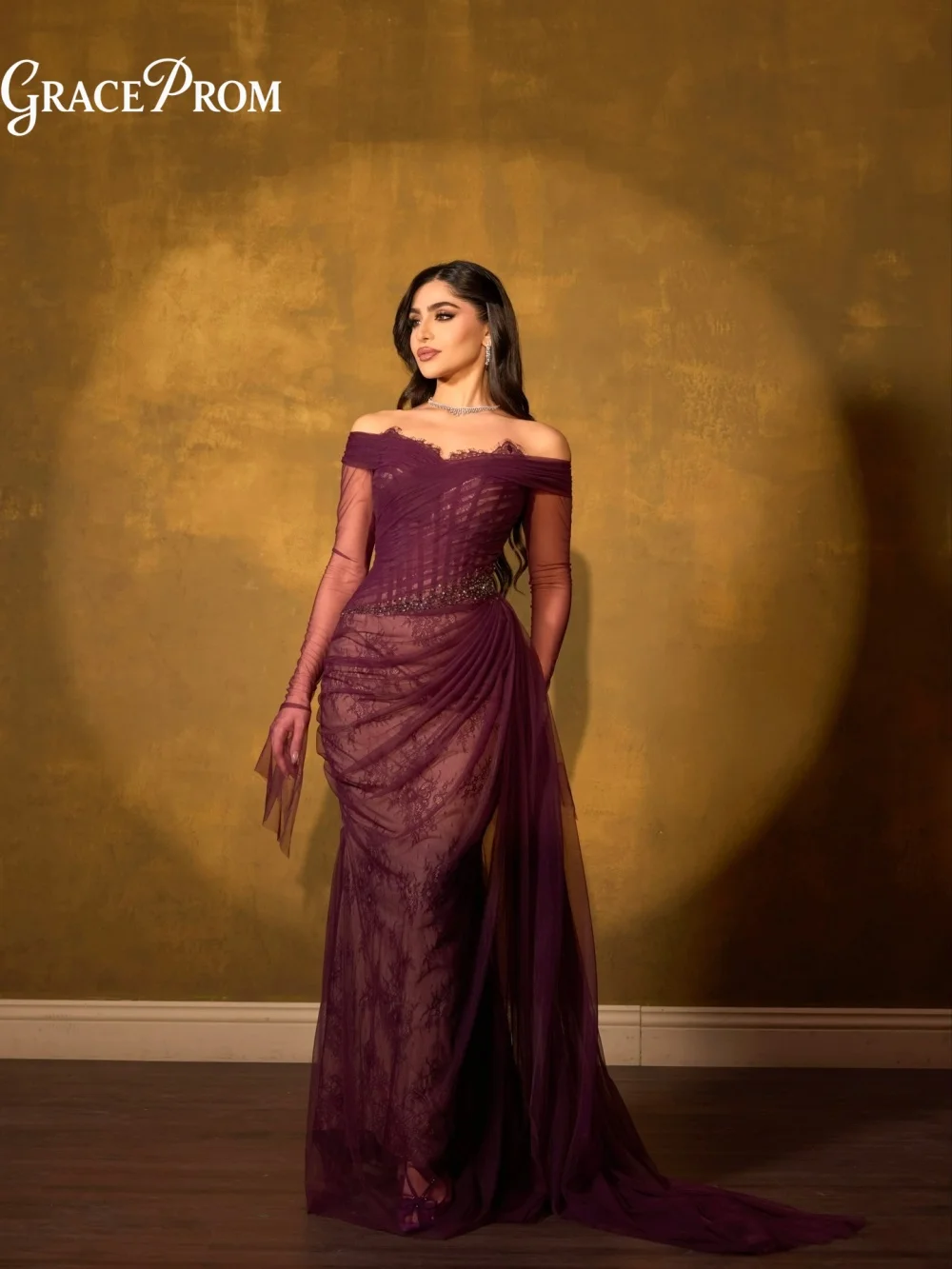 Stunning Deep Plum Party Dress 2026 Off Shoulder Fitted Lace Bodice Flowing Side Train Evening Gown Wedding Guests فساتين سهرة
Stunning Deep Plum Party Dress 2026 Off Shoulder Fitted Lace Bodice Flowing Side Train Evening Gown Wedding Guests فساتين سهرة