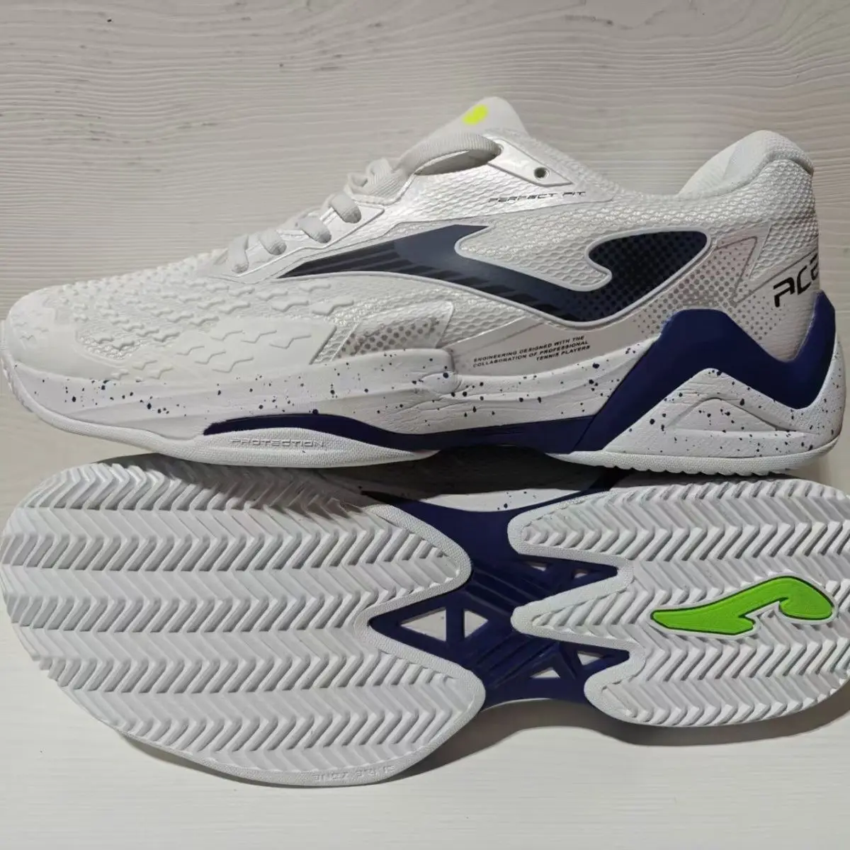 New Lightweight Unisex Breathable Table Tennis Shoes Hot Sale Professional Table Tennis Training Shoes Sport Very Good
New Lightweight Unisex Breathable Table Tennis Shoes Hot Sale Professional Table Tennis Training Shoes Sport Very Good