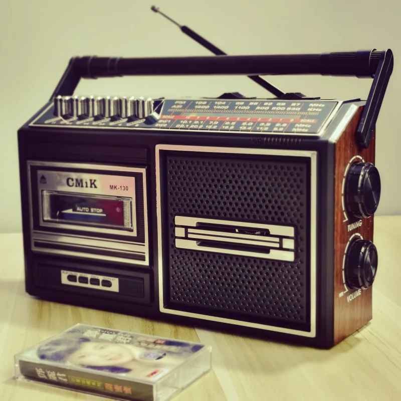 Retro Cassette Tape Player Boom box with FM AM SW Radio Portable Battery Operated Audio Recorder for Nostalgic Music Lovers
Retro Cassette Tape Player Boom box with FM AM SW Radio Portable Battery Operated Audio Recorder for Nostalgic Music Lovers