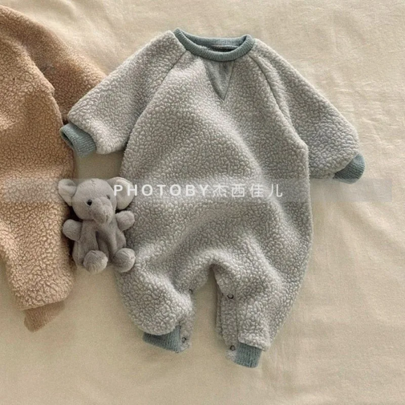 Children's Korean Fleece Onesie 2025 Winter New Fleece Warm Round Neck Korean Climbing Clothes 
Children's Korean Fleece Onesie 2025 Winter New Fleece Warm Round Neck Korean Climbing Clothes