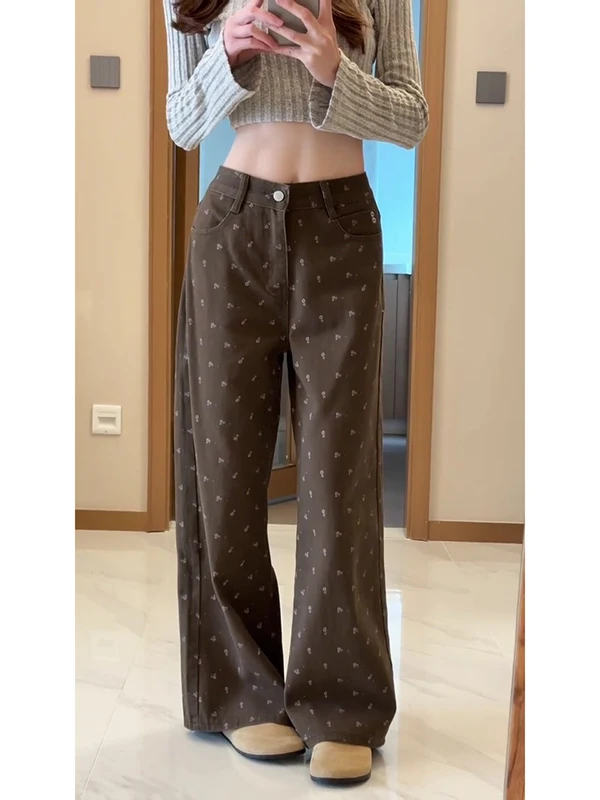 Retro Brown Floral Denim Jeans High Waist Straight Leg Wide Leg Floor Length Pants for Women Autumn Winter New Style Loose Fit
Retro Brown Floral Denim Jeans High Waist Straight Leg Wide Leg Floor Length Pants for Women Autumn Winter New Style Loose Fit