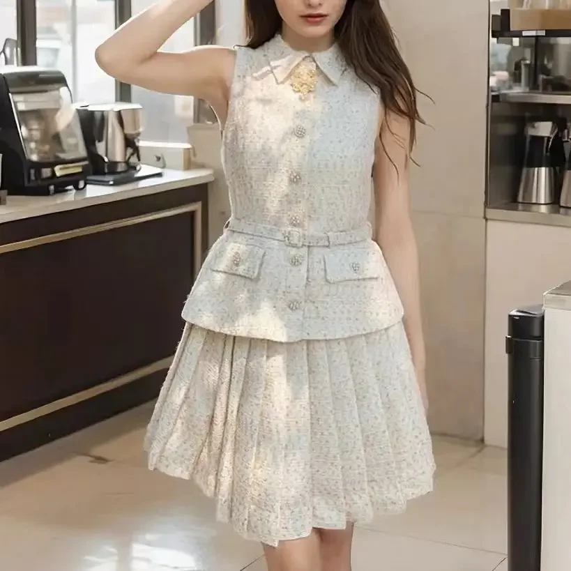 Robes for Ladies 2024 New Spring Summer Woolen Fake Two Piece Temperament Elegant Sleeveless Mini Dress
Robes for Ladies 2024 New Spring Summer Woolen Fake Two Piece Temperament Elegant Sleeveless Mini Dress
