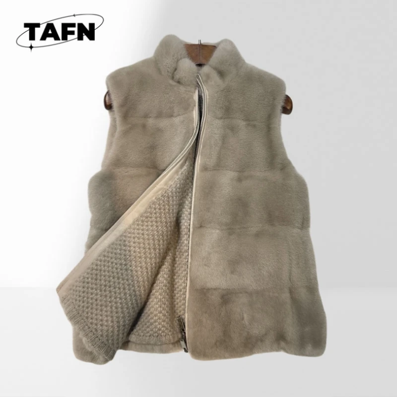 Готовность к зиме: Модный женский пуховый жилет – стильный и универсальный зимний жилет-куртка для женской моды AK2106
Готовность к зиме: Модный женский пуховый жилет – стильный и универсальный зимний жилет-куртка для женской моды AK2106