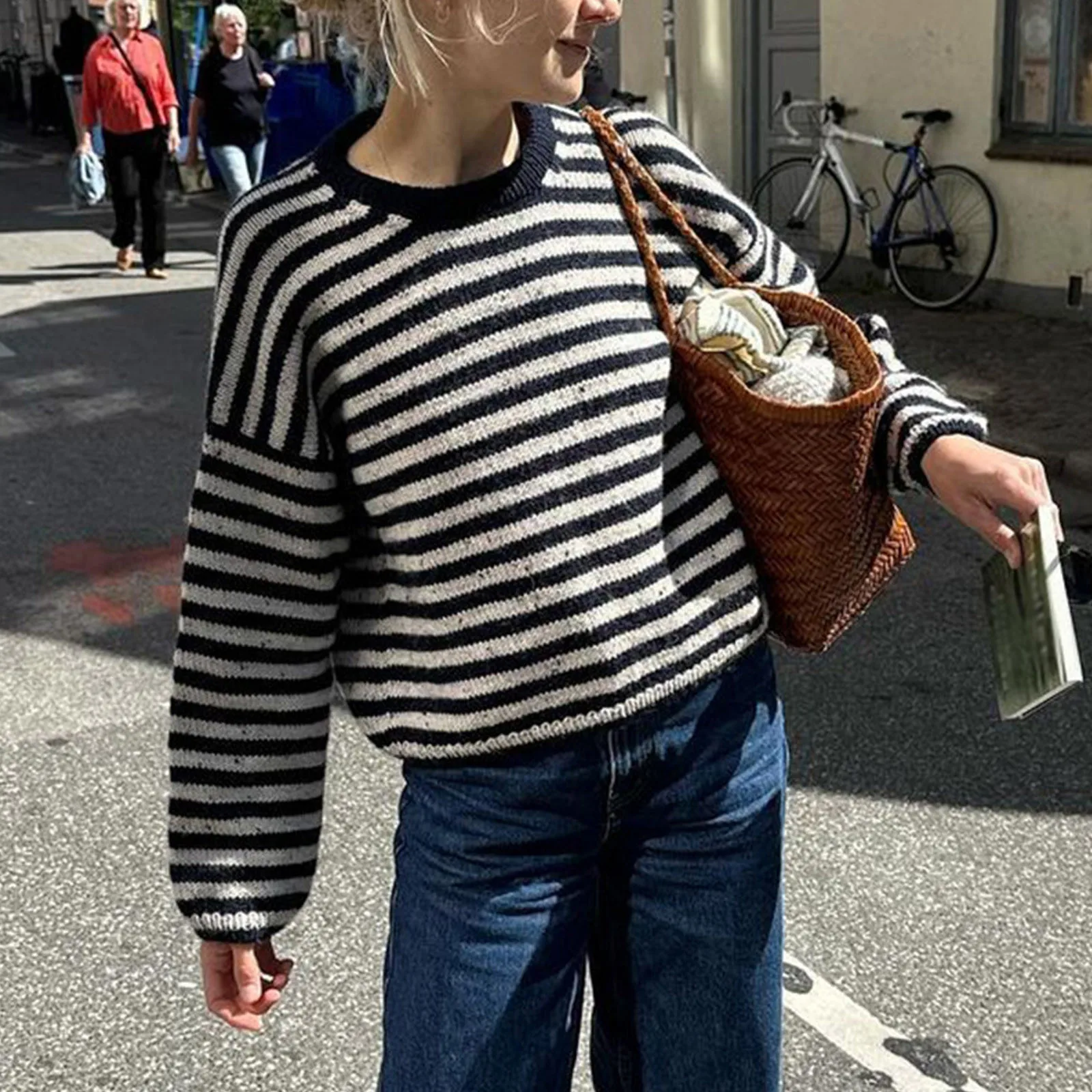 Women's Vintage Striped Pullovers Sweatshirt Casual Loose Long Sleeve Sweater 2024 Autumn And Winter New Female Top
Women's Vintage Striped Pullovers Sweatshirt Casual Loose Long Sleeve Sweater 2024 Autumn And Winter New Female Top