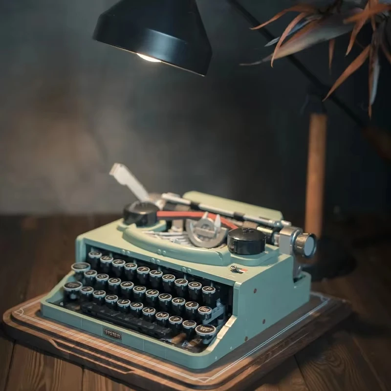Набор строительных блоков IDEAS «Ретро-классическая пишущая машинка» из 2079 деталей, коллекционная креативная модель для сборки, игрушка, подарки на день рождения для мальчиков
Набор строительных блоков IDEAS «Ретро-классическая пишущая машинка» из 2079 деталей, коллекционная креативная модель для сборки, игрушка, подарки на день рождения для мальчиков