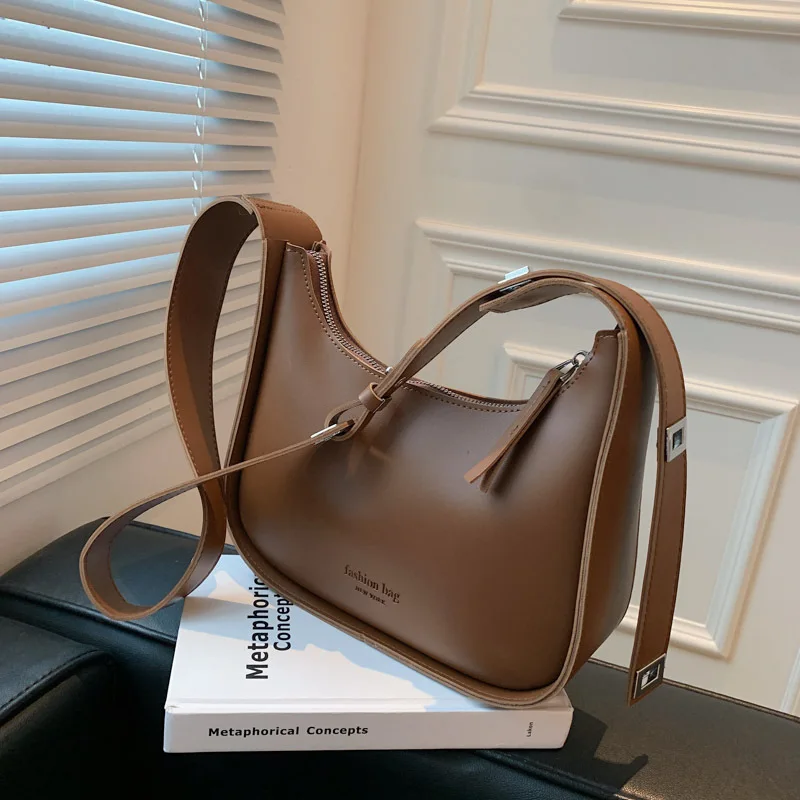 2025 New Women Handbag Fashion Versatile Ladies Shoulder Bag Retro Single-shoulder Bag Simple Luxury Crossbody Bag
2025 New Women Handbag Fashion Versatile Ladies Shoulder Bag Retro Single-shoulder Bag Simple Luxury Crossbody Bag