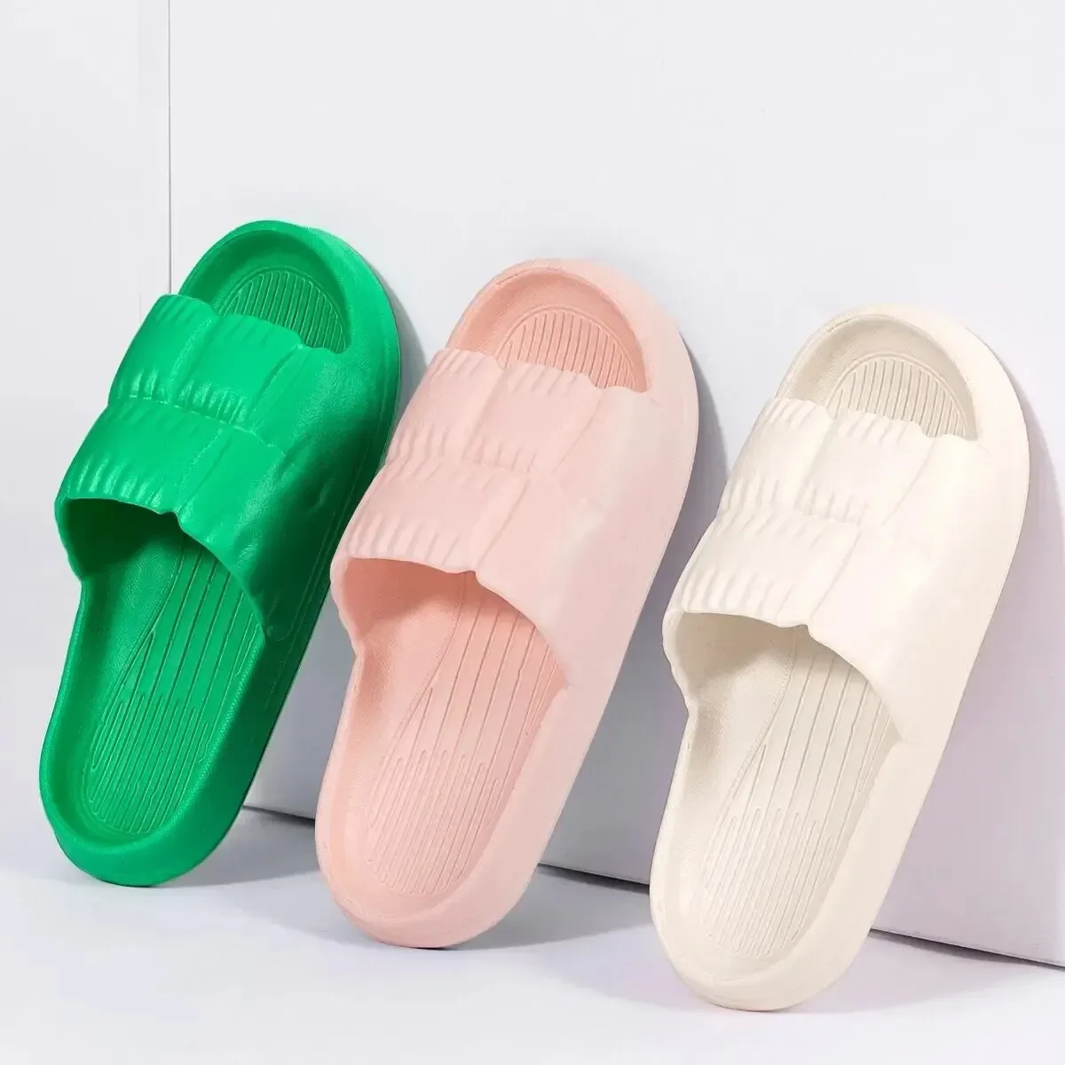 Women Soft Sole Cloud Slippers Thick Platform Indoor Outdoor Beach Sandals Summer EVA Non Slip Flip Flops
Women Soft Sole Cloud Slippers Thick Platform Indoor Outdoor Beach Sandals Summer EVA Non Slip Flip Flops