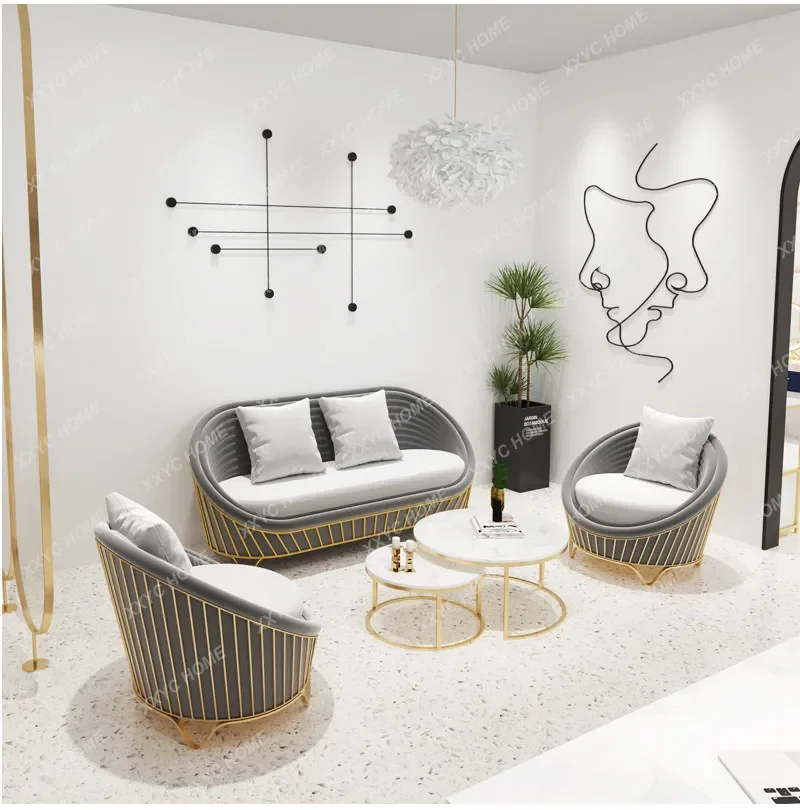 Receive business modern simple meeting guests to negotiate office sofa coffee table combination
Receive business modern simple meeting guests to negotiate office sofa coffee table combination