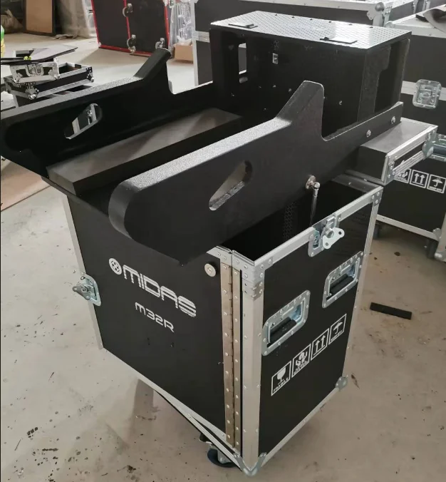 Customization M32R Mixer Air Case Cabinet Hydraulic Shockproof Transportation, Console Flight Case.
Customization M32R Mixer Air Case Cabinet Hydraulic Shockproof Transportation, Console Flight Case.