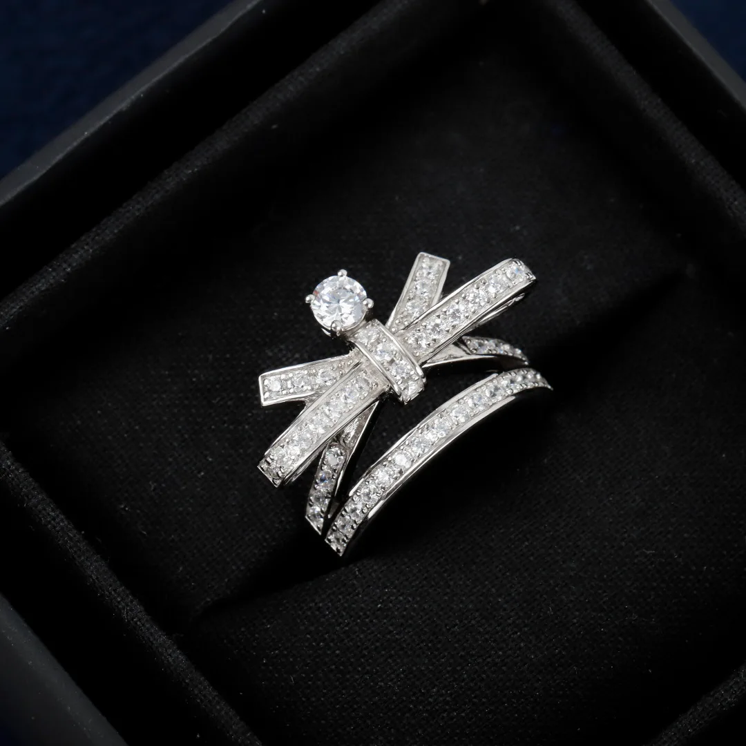 Europe Designer Fine Silver Crystal Diamond Bow Ring Women Top Quality Elegant Gift Jewelry
Europe Designer Fine Silver Crystal Diamond Bow Ring Women Top Quality Elegant Gift Jewelry