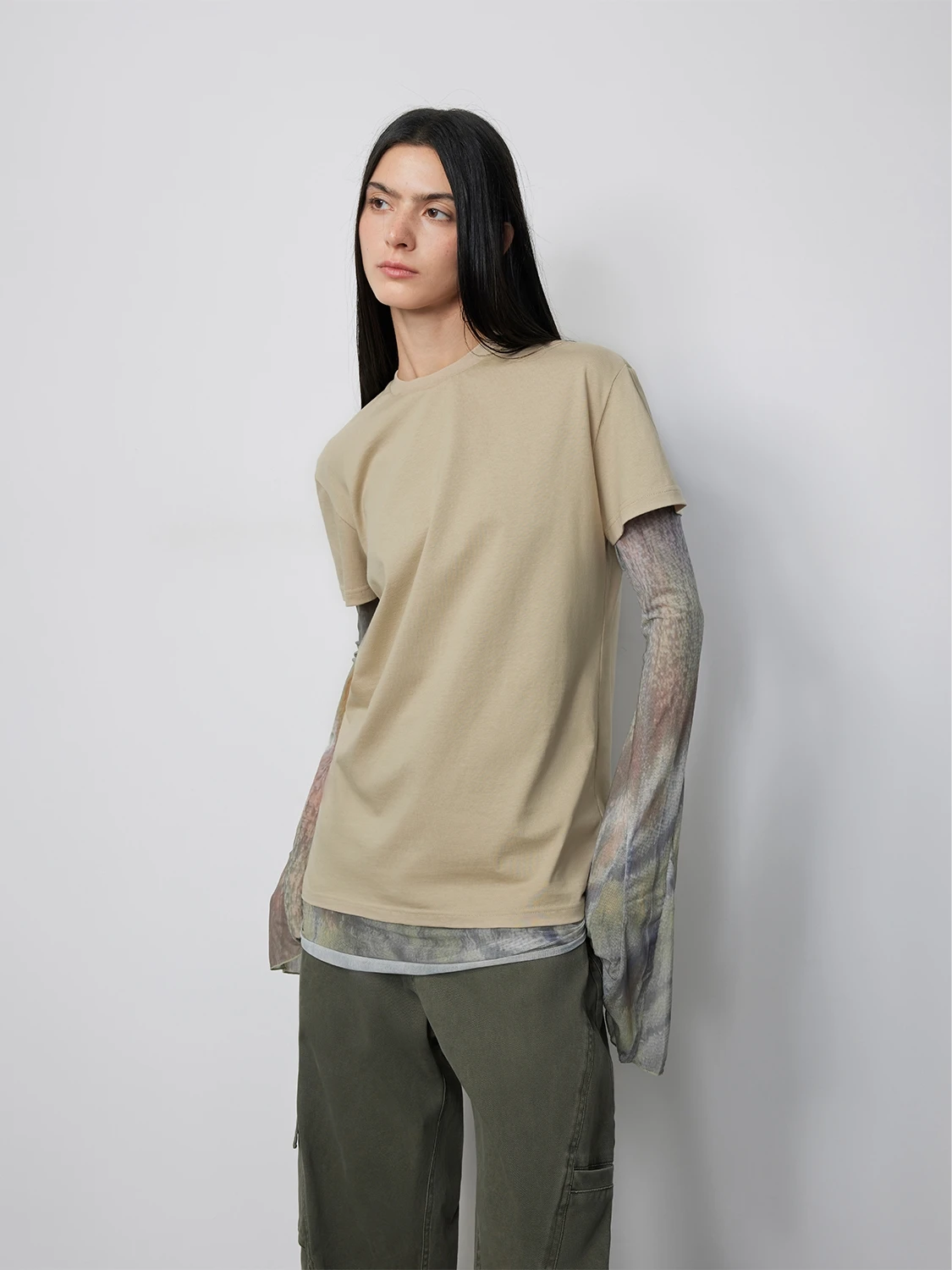 Комплект хлопковой футболки Miu Sle, свободная длинная све, круглая, чистого цвета, весенняя мода, повседневная одежда, женская весенняя одежда
Комплект хлопковой футболки Miu Sle, свободная длинная све, круглая, чистого цвета, весенняя мода, повседневная одежда, женская весенняя одежда