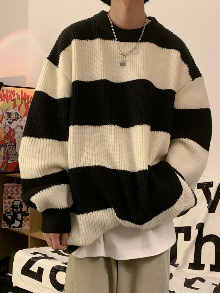 Удобный мужской полосатый трикотажный свитер свободного кроя с круглым вырезом в винтажном американском стиле, весенне-осенний, повседневный, с длинными рукавами
Удобный мужской полосатый трикотажный свитер свободного кроя с круглым вырезом в винтажном американском стиле, весенне-осенний, повседневный, с длинными рукавами