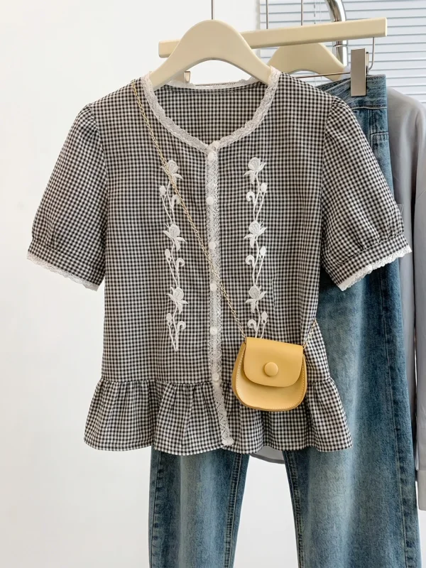 Floral Embroidery Plaid Shoulder Shirt Women's Summer New Style Doll Shirt Large Size Puffy Sleeve Casual Korean Style
Floral Embroidery Plaid Shoulder Shirt Women's Summer New Style Doll Shirt Large Size Puffy Sleeve Casual Korean Style