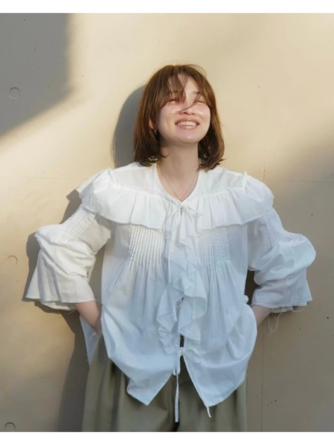 Cotton Shirt Women's Long Sleeve Hollow out Pleated Heavy Embroidery Ant Car Casual Style Loose Fit round Neck Top
Cotton Shirt Women's Long Sleeve Hollow out Pleated Heavy Embroidery Ant Car Casual Style Loose Fit round Neck Top
