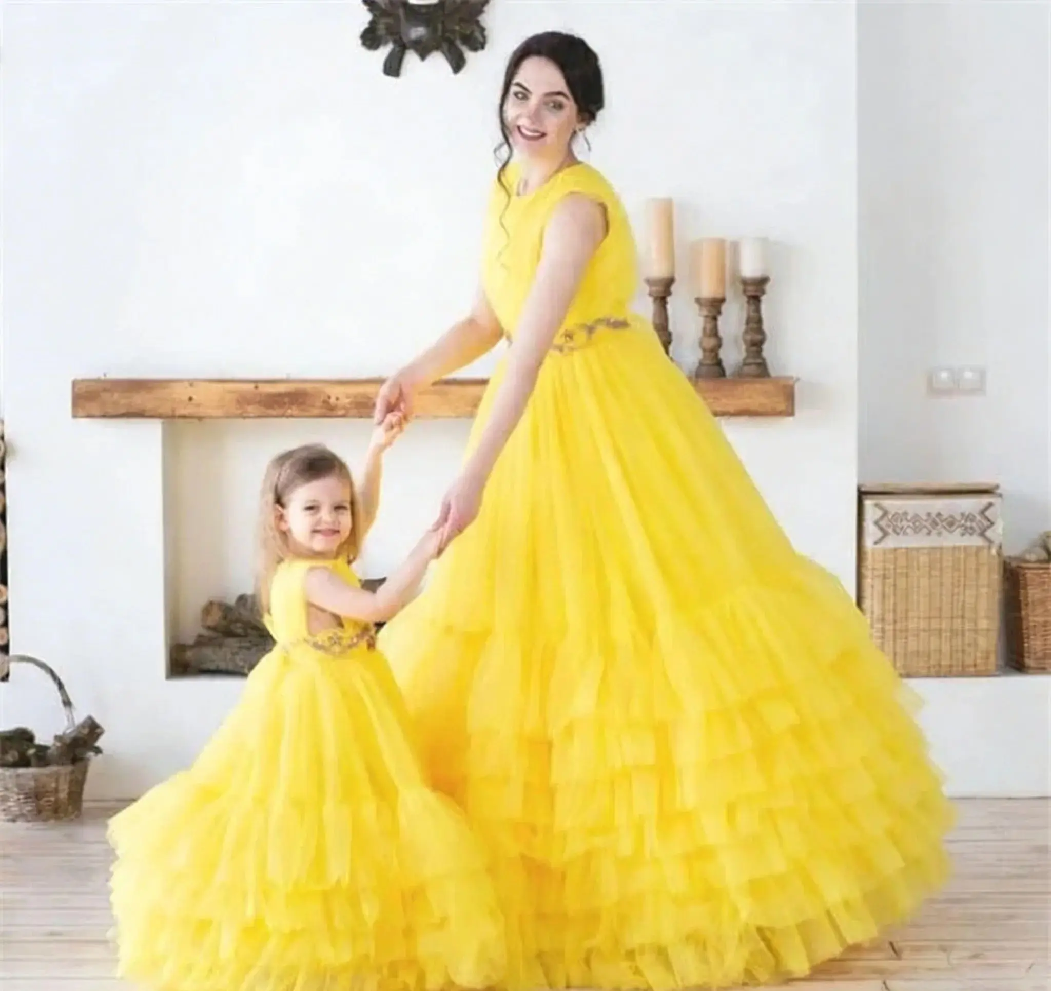 Elegant Yellow Flower Girl Dresses For Weddings Tulle Appliques Pattern Tiered Sleeveless Kids First Communion Gowns Custom
Elegant Yellow Flower Girl Dresses For Weddings Tulle Appliques Pattern Tiered Sleeveless Kids First Communion Gowns Custom
